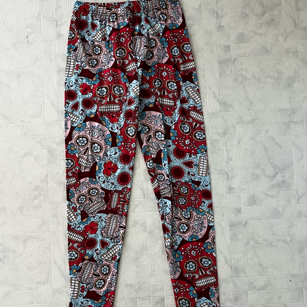 Colorful Skull Pattern Leggings